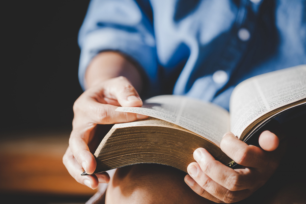 Pismo Święte Biblia Tysiąclecia — jak wybrać najlepsze wydanie na lata? Pismo Święte Biblia Tysiąclecia — jak wybrać najlepsze wydanie na lata?